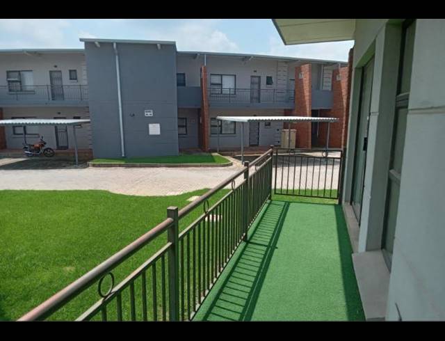 2 BEDROOM APARTMENT FOR SALE IN RAVENSWOOD